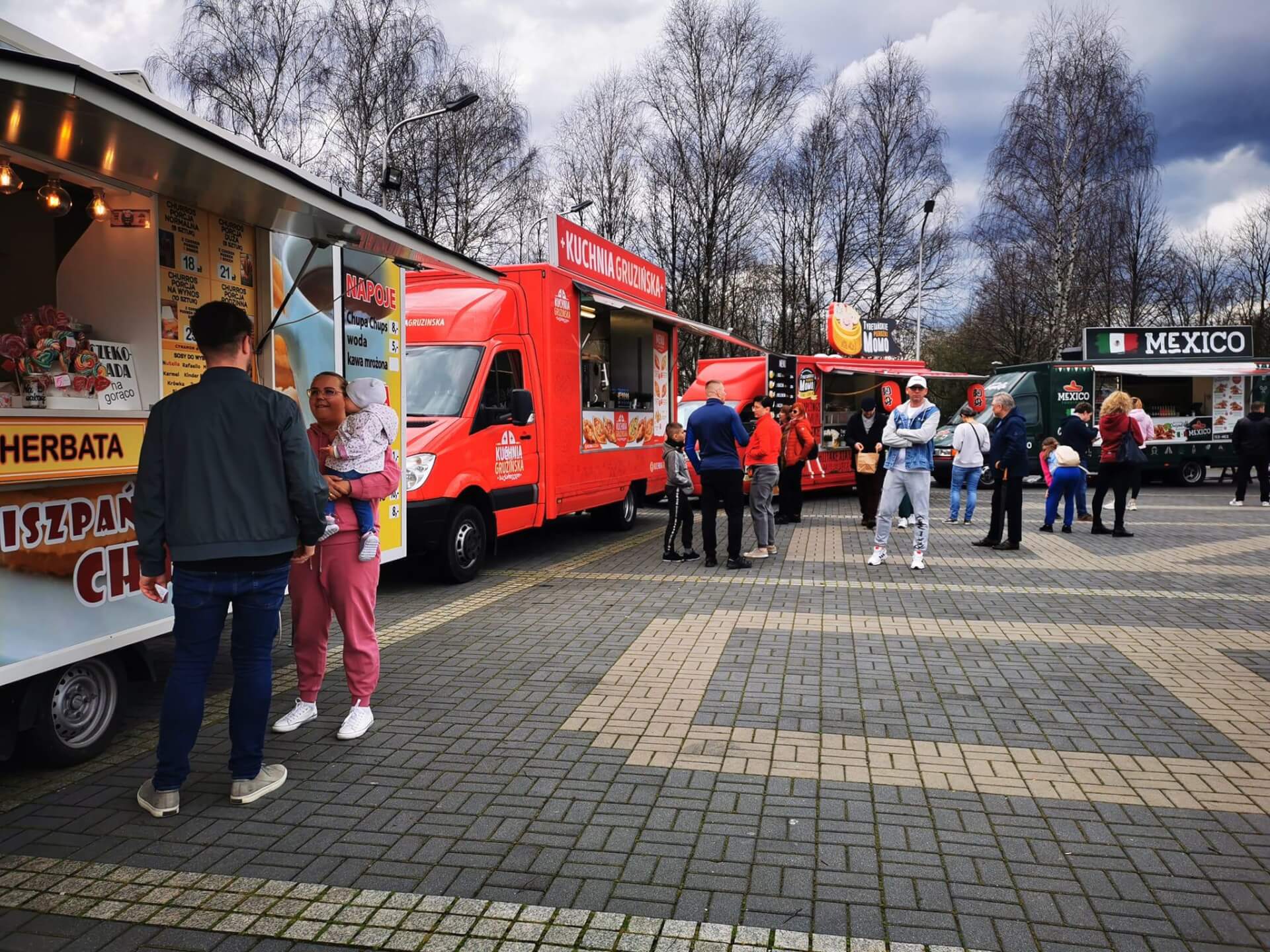 Foodtrucki w Piekarach 2023