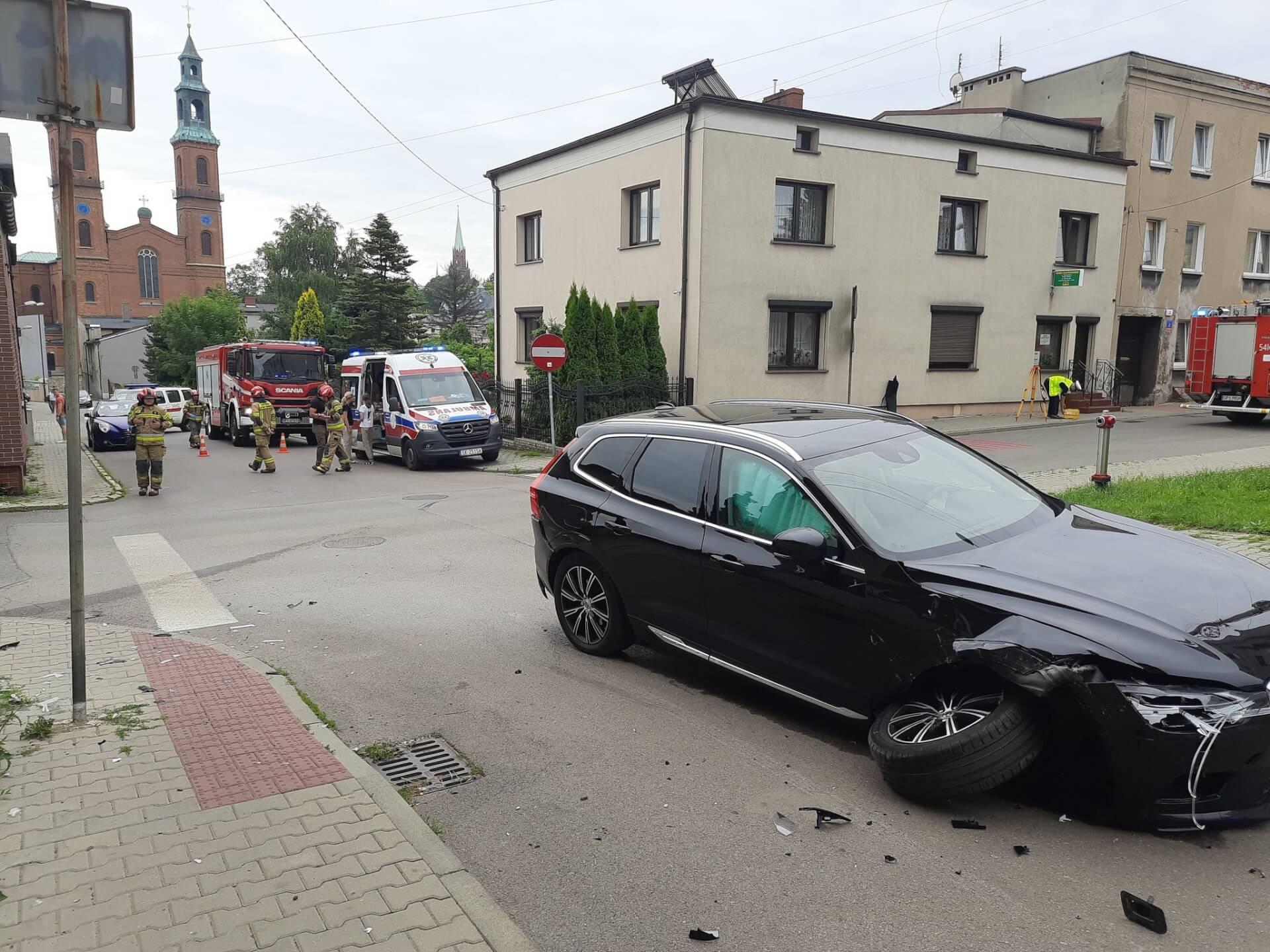 Wypadek dwóch samochodów