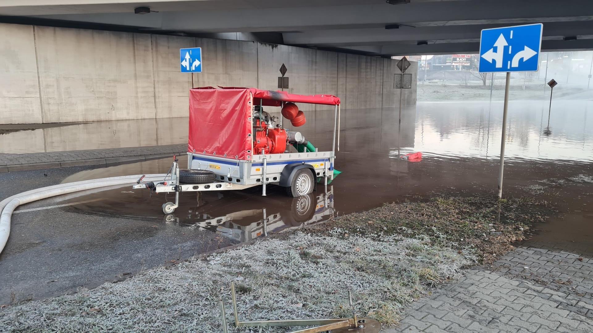 Awaria rurociągu na Szarleju