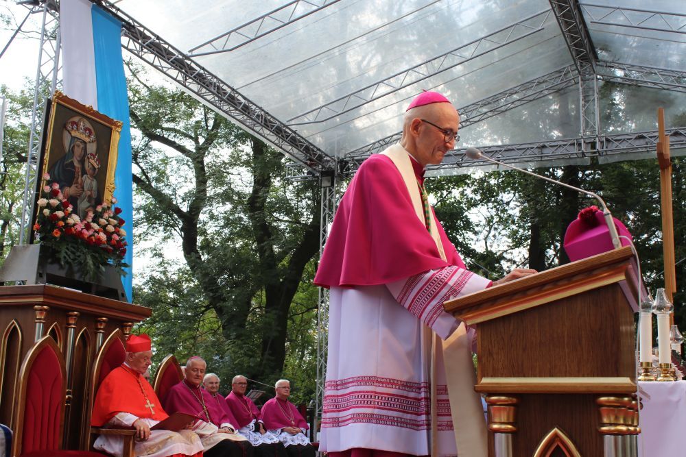 Pielgrzymka Stanowa Kobiet i Dziewcząt do Piekar Śląskich