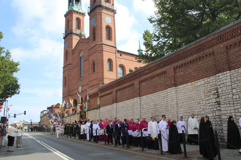 Pielgrzymka Stanowa Kobiet i Dziewcząt do Piekar Śląskich