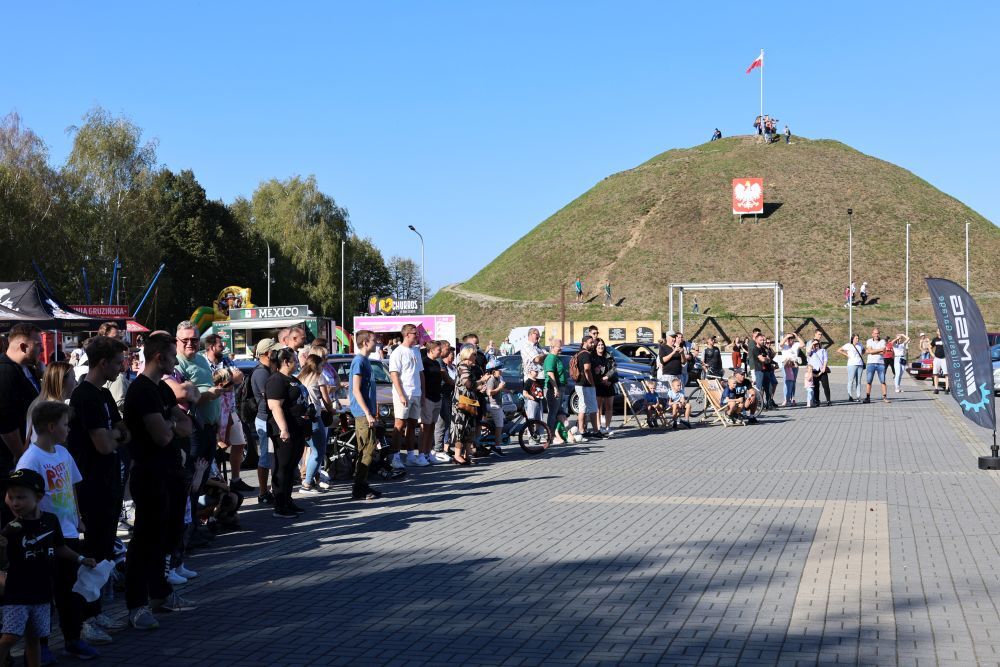 Zlot food trucków w Piekarach