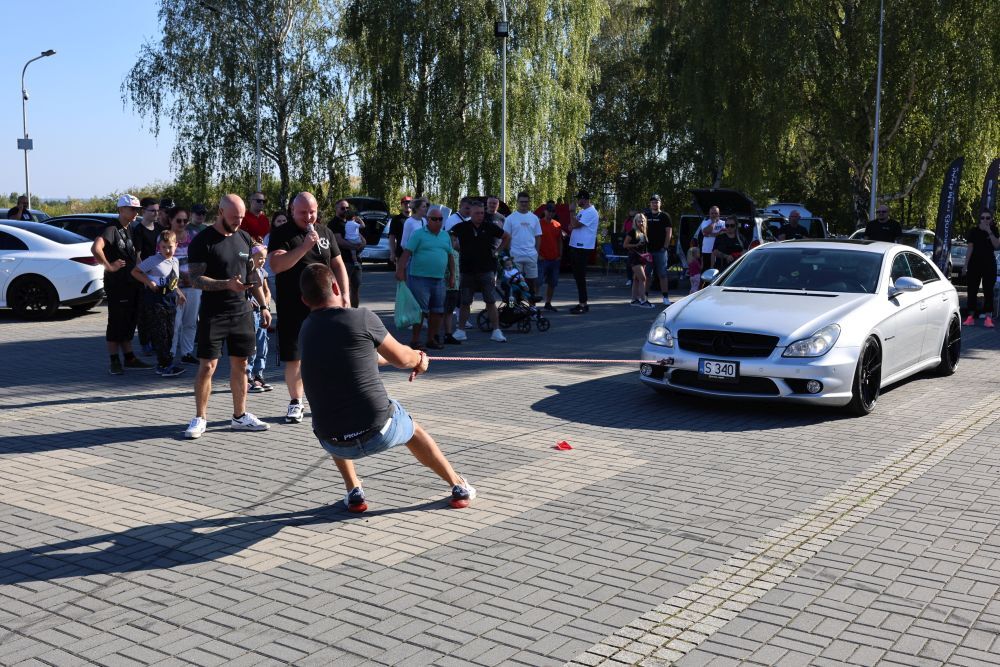 Zlot food trucków w Piekarach